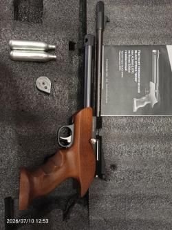 Пневматический газобалонный птстолет Black Strike B030 4,5мм