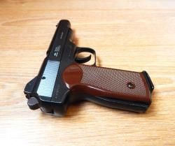 Пневматический Gletcher APS NBB 4.5 мм. Стечкин. С комплектом. Отличный.