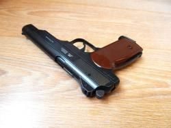 Пневматический Gletcher APS NBB 4.5 мм. Стечкин. С комплектом. Отличный.