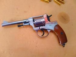 Пневматический глетчер наган хром новый 