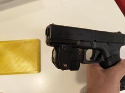 Пневматический Glock 22 нулевый. Отстреляно 10 баллонов