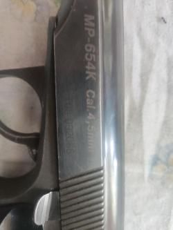 Пневматический пистолет MP-654k