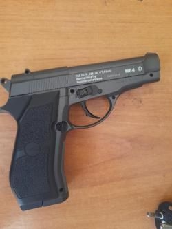 Пневматический пистолет Borner M84 Beretta 84 4,5 мм металлический