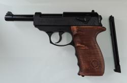 Пневматический пистолет Crosman C41 semi/automatic CO2 BB Air Pistol (Walther P.38)  + кобура + магазин + сертификат