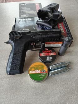 Пневматический пистолет CZ P-09