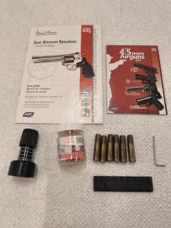 Пневматический пистолет DAN WESSON 8 REVOLVER