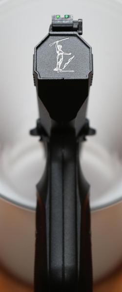 Пневматический пистолет Diana LP8 MAGNUM