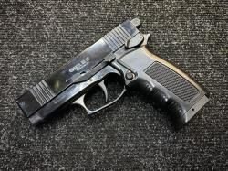 Пневматический пистолет Ekol ES 55 Black