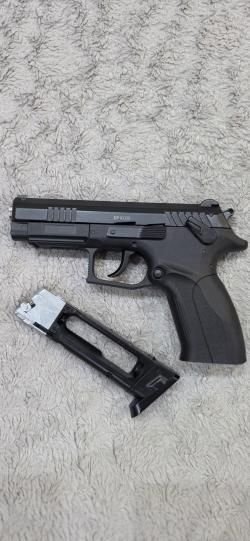 Пневматический пистолет Gletcher GP K100