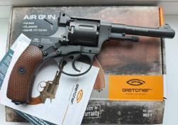 Пневматический пистолет Gletcher NGT F и ASG Dan Wesson 715-6 Silver