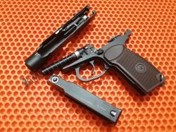 Пневматический пистолет Gletcher PM 1951.