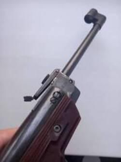 Пневматический пистолет ИЖ-40