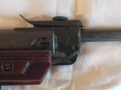 Пневматический пистолет Иж 40