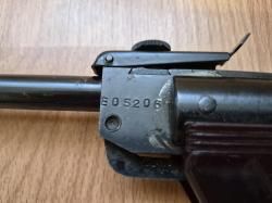 Пневматический пистолет ИЖ-40