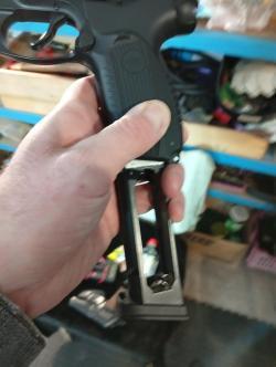 Пневматический пистолет иж мр 654к