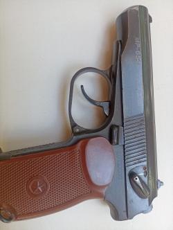 Пневматический пистолет Макарова 2001 года (ПМ, мр-654К) .