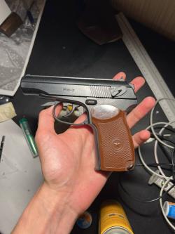 Пневматический пистолет Макарова