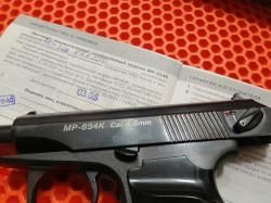 Пневматический пистолет МР- 654К. Макаров.