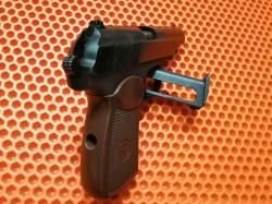 Пневматический пистолет МР- 654К. Макаров.