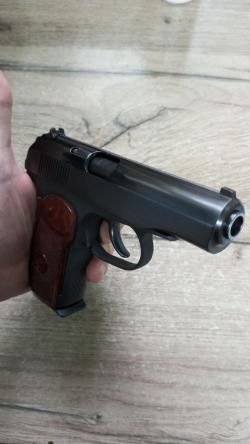 Пневматический пистолет МР654К