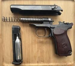Пневматический пистолет на прямой рамке  MP654К, Baikal, 1954 год