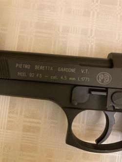 Пневматический пистолет Pietro Beretta Gardone
