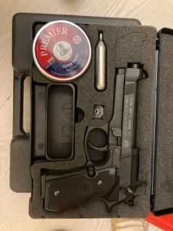 Пневматический пистолет Pietro Beretta Gardone