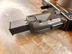 [Пронад] Пневматический пистолет пулемёт Gletcher UZM 4.5 мм (Глетчер мини УЗИ, ремень WarTech, б/у)