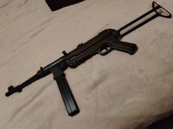 Пневматический пистолет-пулемет Umarex Legends MP40 German-Legacy Edition 4,5 мм