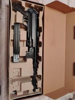 Пневматический пистолет-пулемет Umarex Legends MP40 German-Legacy Edition 4,5 мм