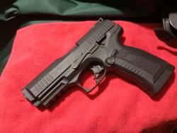 Пневматический пистолет ПЯ МР-655К