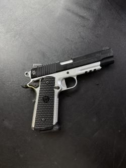 Пневматический пистолет Sig Sauer 1911 Max Michel