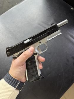 Пневматический пистолет Sig Sauer 1911 Max Michel