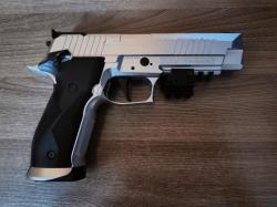 Пневматический пистолет Sig Sauer X-Five (P226) Silver с лазерным прицелом