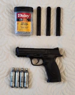 Пневматический пистолет SMITH & WESSON M&P