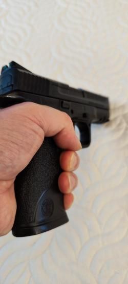 Пневматический пистолет SMITH & WESSON M&P