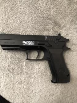 Пневматический пистолет Swiss Arms SA941