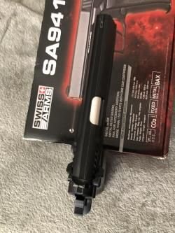 Пневматический пистолет Swiss Arms SA941