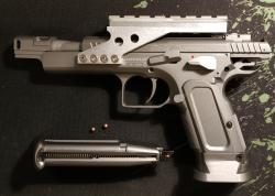 Пневматический пистолет Tanfoglio Gold Custom