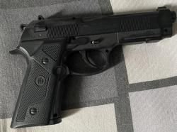 Пневматический пистолет Umarex Beretta Elite II