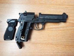 Пневматический пистолет Umarex Beretta M92 FS. Новый с комплектом. Пулевой. Германия.