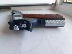 Пневматический пистолет Umarex Colt Special Combat