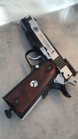 Пневматический пистолет Umarex Colt Special Combat