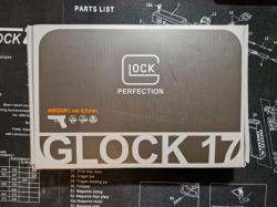 Пневматический пистолет Umarex Glock 17 4.5 blowback CO2