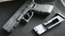 ПНЕВМАТИЧЕСКИЙ ПИСТОЛЕТ UMAREX GLOCK 17 (BLOWBACK) gen 3