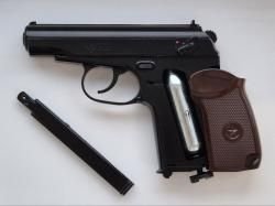 Пневматический пистолет Umarex Makarov