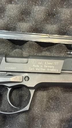 Пневматический пистолет Umarex Walther CP88