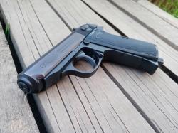 Пневматический пистолет Umarex Walther PPK 4.5