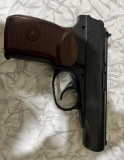 Пневматический пистолет