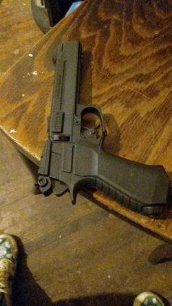 Пневматический пистолет